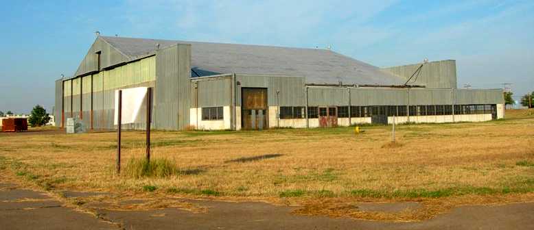A 2005 photo of a hangar just east of Glasgow's control tower